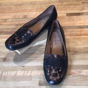 Life Stride loafers size 7.